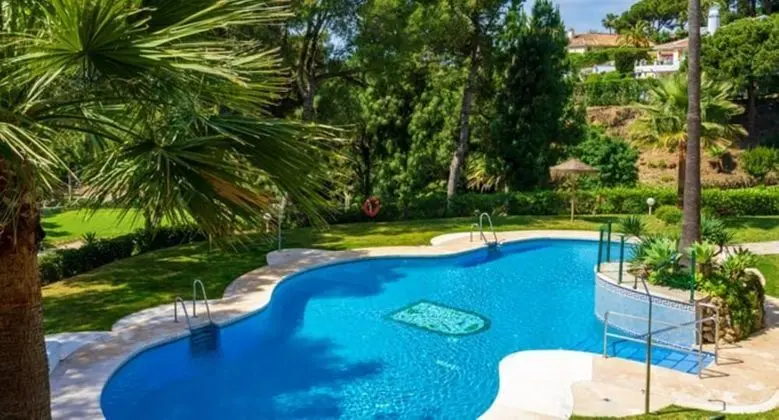 Apartment - 2 Bedrooms with Pool and WiFi - 107868