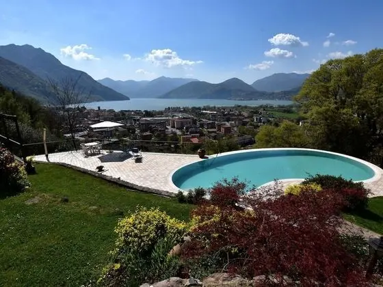 Apartment in 2-floor Villa With Swimming Pool, Equipped Garden and Lake View - Havuz