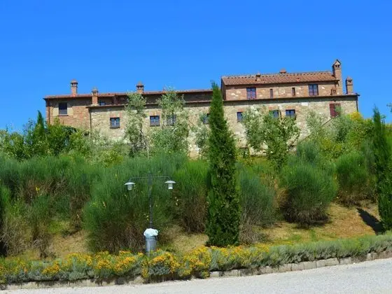 Apartment With 2 Pools in the Village of Asciano, in the Hills of Siena - Dış Mekan