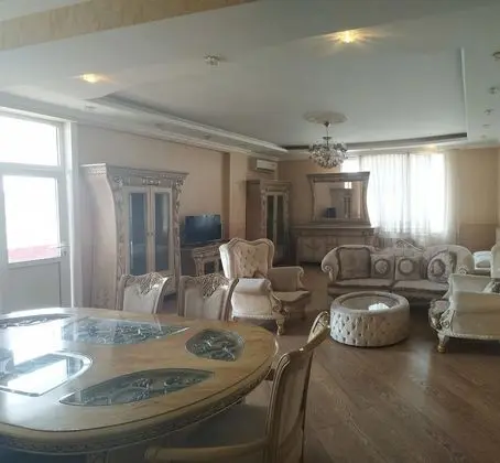 Apartment 3 rooms 6 Bakuvi