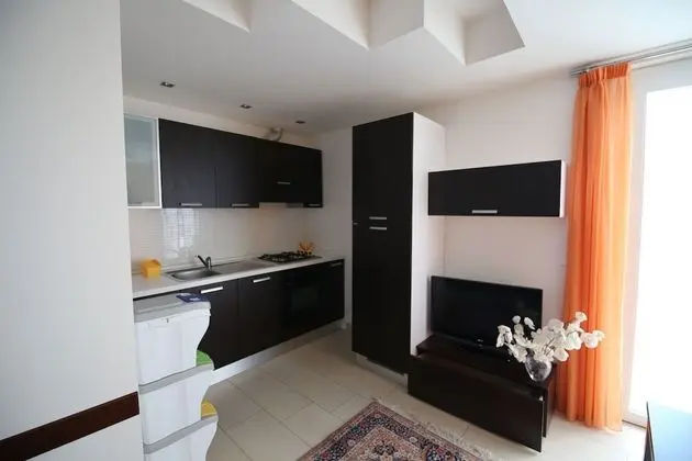 Apartment 30 Meters From The Sea 6 Beds Without Sea View