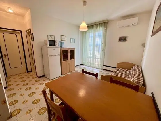 Apartment for 4 People With Terrace A C by Beahost Rentals - Yerinde Yemek
