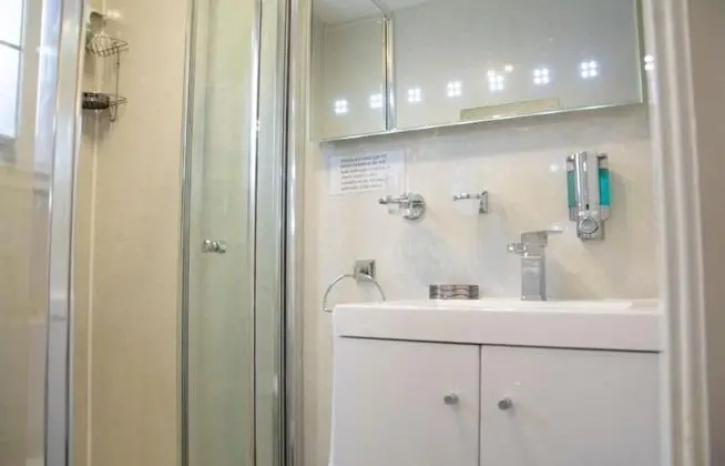 Apartment 4, Skye Holiday Apartments, Phoenix Flats - Banyo Özellikleri