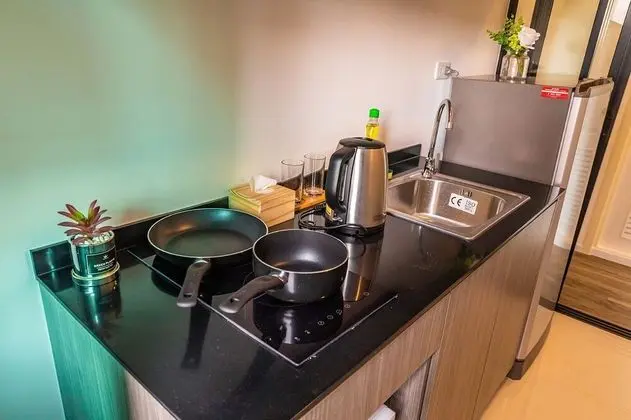 Apartment 450m from BTS with Sky Pool - bkbloft3 - Mutfak