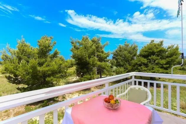 Apartment 5, First Floor