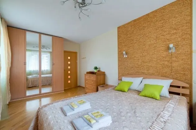 Apartment 5-Liniya - Öne Çıkan Resim