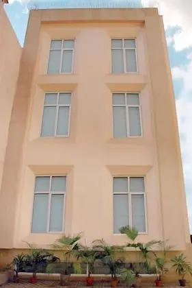 Apartment 52