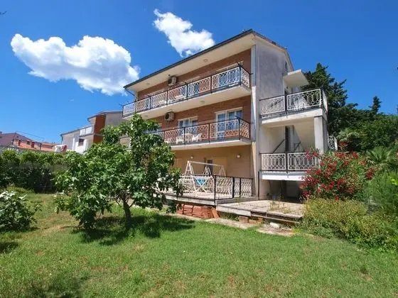 Apartment 74
