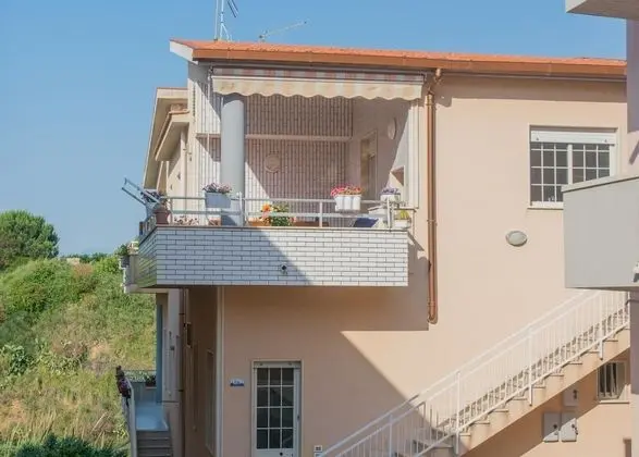 Apartment 8 bed Just 200 Meters From the sea