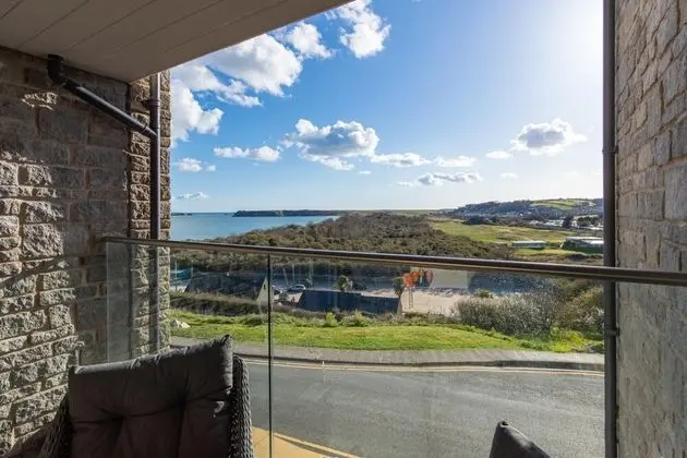 Apartment 8 Waterstone House - Luxury Apartment Sea Views Pet Friendly