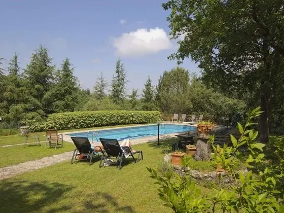 Apartment in a Farmhouse in Radda In Chianti With Patio - Havuz