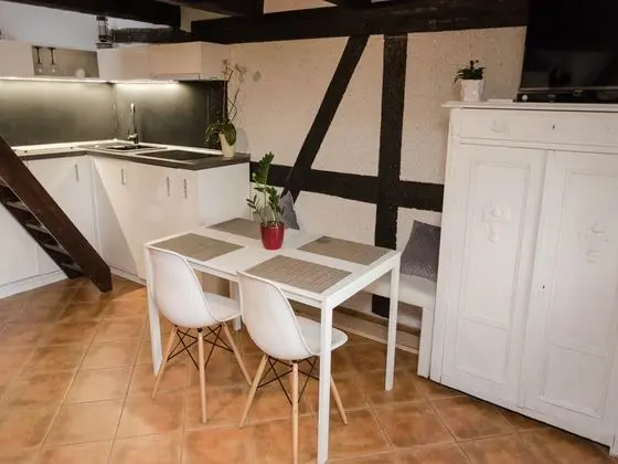 Apartment in a Stylish House in the Countryside Near the Sea - Yerinde Yemek