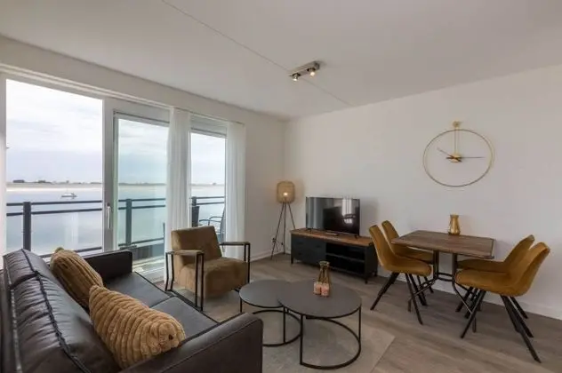 Apartment in a Unique Location With a View of the Marina and the Scheldt - Öne Çıkan Resim
