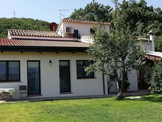 Apartment in a Winery in the Countryside With Pool and Breathtaking View