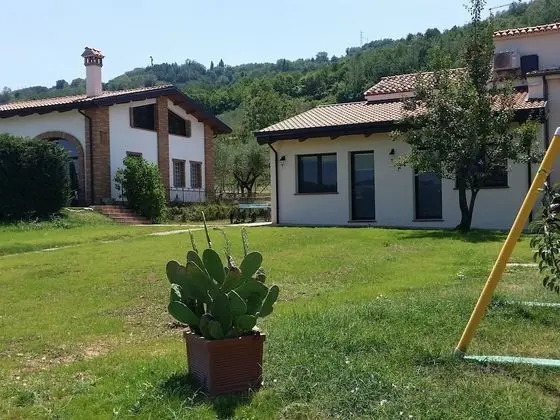 Apartment in a Winery in the Countryside With Pool and Breathtaking View - Dış Mekan