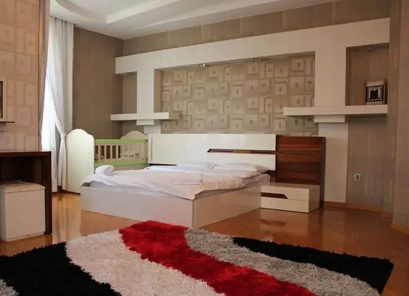 Apartment on Akademik Sh. Azizbayov 88a