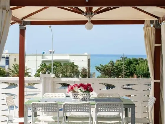 Apartment in Villa in Alcamo Marina With Swimming Pool - Yerinde Yemek