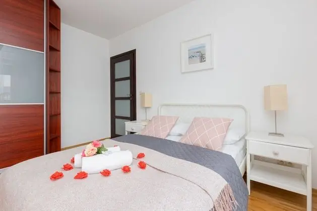 Apartment Aleja Wilanowska by Renters