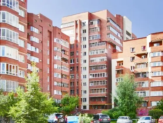 Apartment ALLiS-HALL on Tveritina 42-3