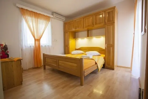 Apartment Almera N4 - Oda