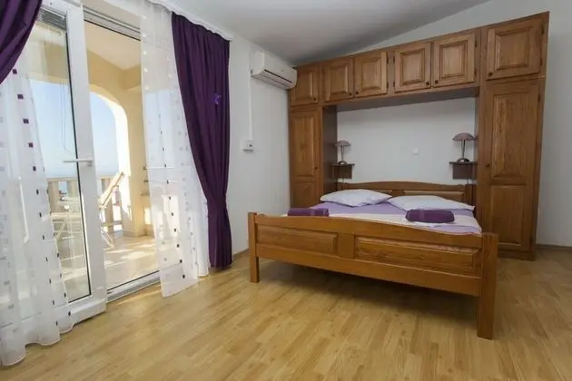Apartment Almera N9 - Oda