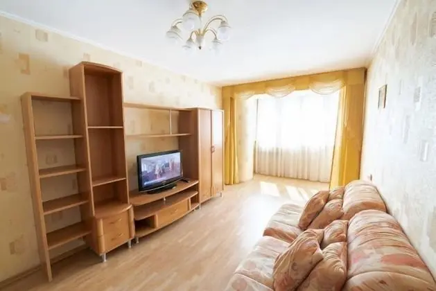 Apartment on Amurskaya St. 82