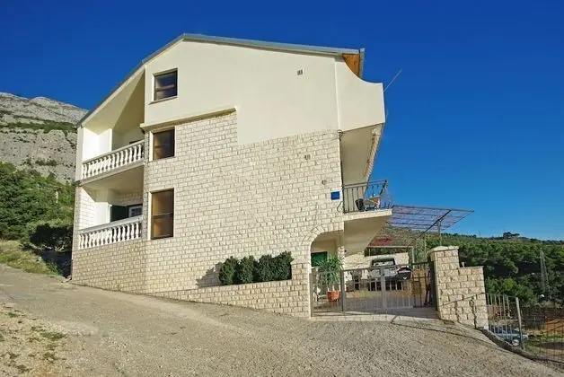 Apartment Ana Put Makra