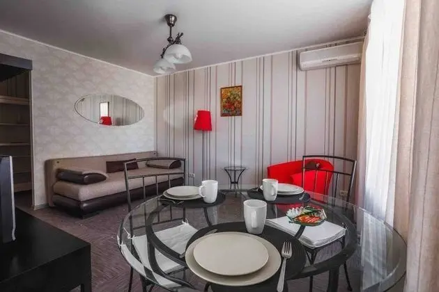 Apartment on B Kondratievskii 12 bld 1 - Öne Çıkan Resim