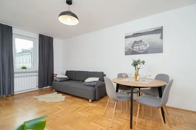 Apartment With Balcony Cracow by Renters