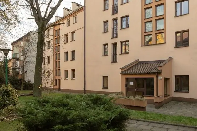 Apartment With Balcony Cracow by Renters