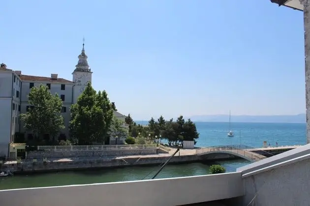 Apartment Biro 4 1 pax