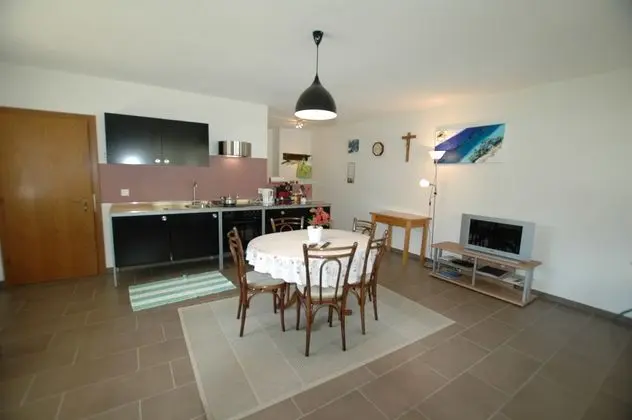 Apartment in Blatten With Mountain Views & Open Kitchen - Yerinde Yemek