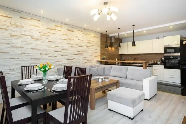 Apartment Brzozowa Krakow by Renters