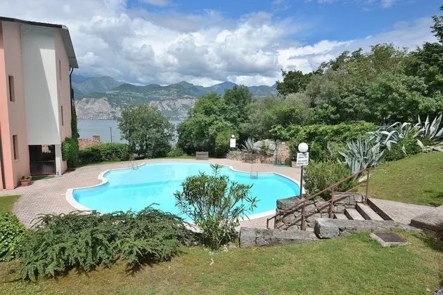 Apartment Candor - 4 Sleeps in Residence With Pool in Cassone di Malcesine
