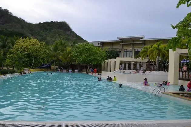 Apartment Carola B 711 at Pico de Loro - Havuz