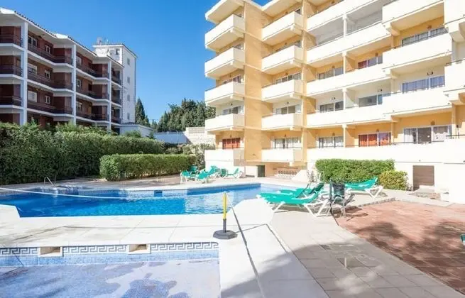 Apartment Club Playa Flores - Havuz