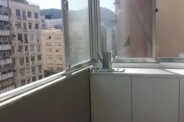 Apartment in Copacabana for up to 4 People 100m From the Beach Cavirio Nsc1003 - Oda