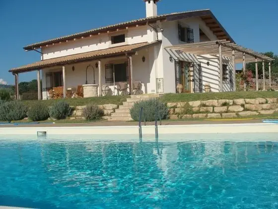 Apartment in Countryside Villa With Pool - Öne Çıkan Resim