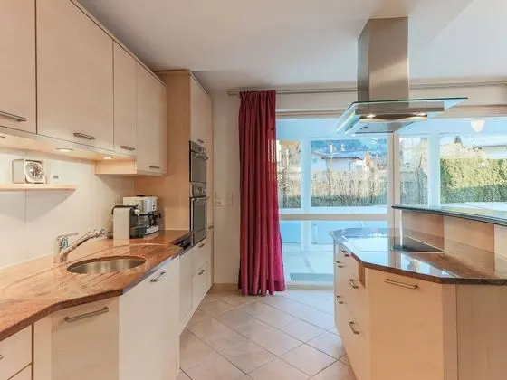 Apartment in the Cozy Center of Söll With Pool - Mutfak