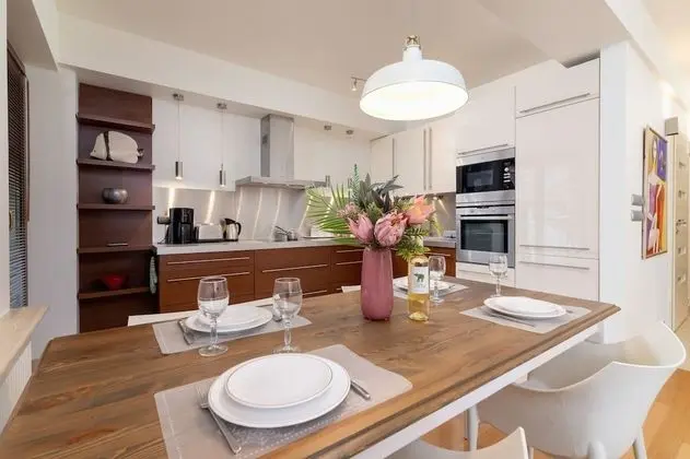 Apartment Cracow Trynitarska by Renters - Mutfak