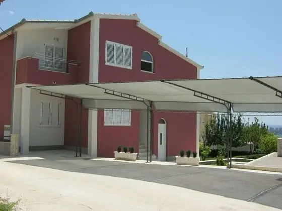 Apartment in Dalmatia near Sea