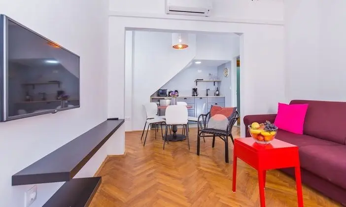 Apartment Dox - Öne Çıkan Resim