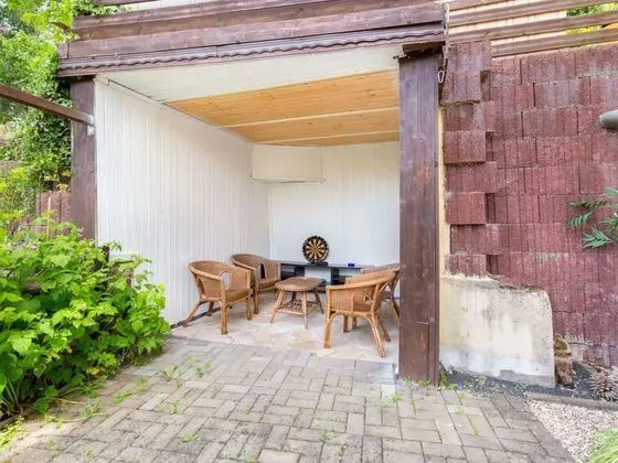 Apartment in Dresden With Terrace and Pool in the Garden - Dış Mekan