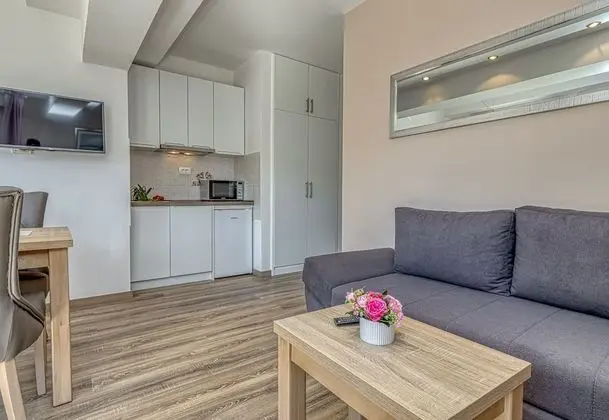 Apartment Ela 220m From the Beach