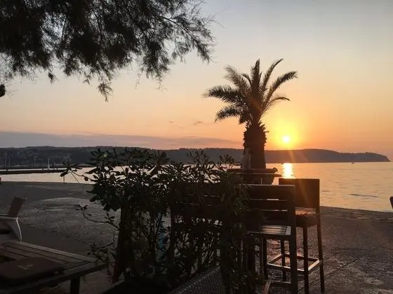 Apartment Fontana_next to Beach & Free Parking