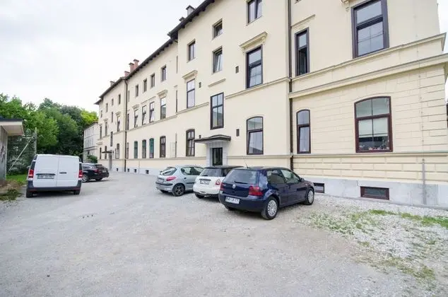 Apartment for four with free parking - Dış Mekan