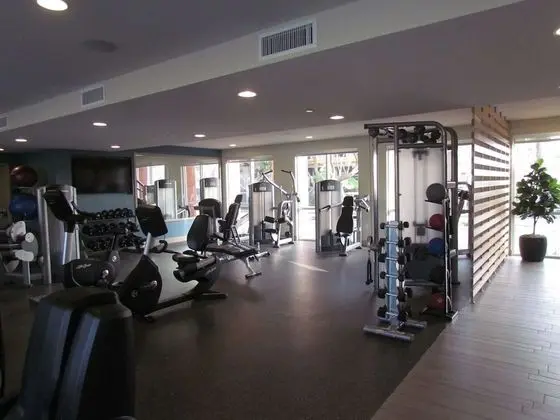 Apartment with Full Amenities - Miracle Mile - Fitness