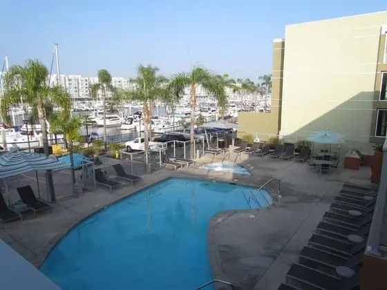 Apartment with Full Amenities - Miracle Mile - Havuz