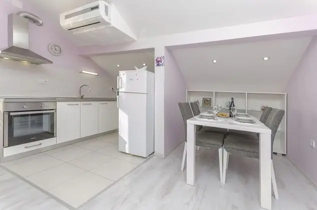 Apartment Golden Sunset - Öne Çıkan Resim