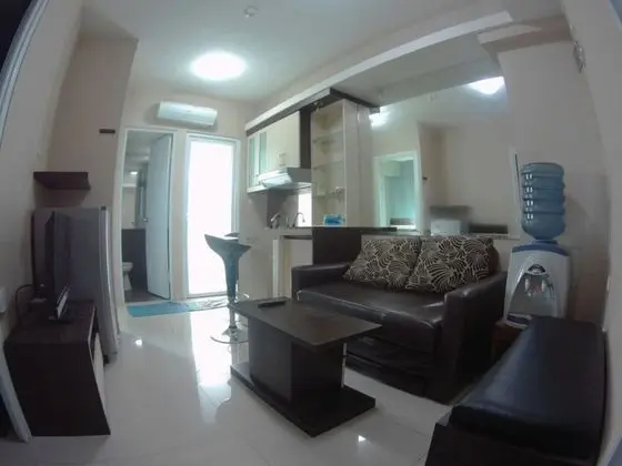 Apartment Green Pramuka by Vincent